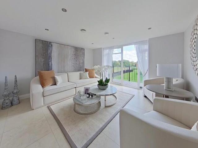Bushey, Hetfordshire WD23, Hetfordshire, 2 bed flat to rent, £4,500 pcm | PrimeLocation