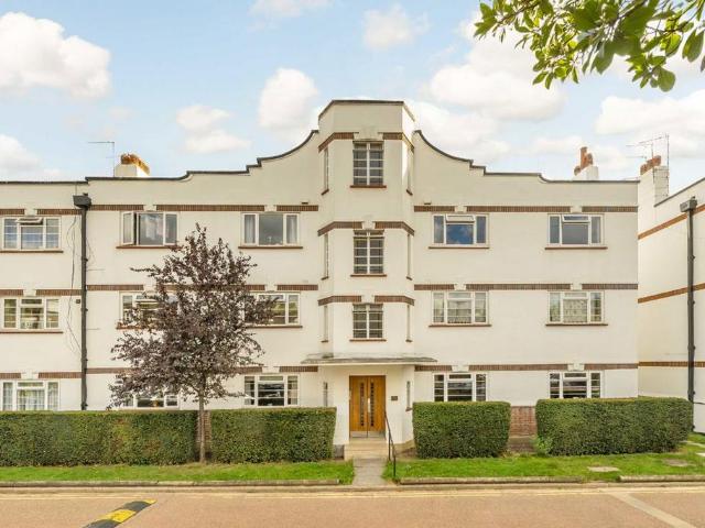 Bushey Road, London SW20 1 bed flat to rent £1,850 pcm £427 pw