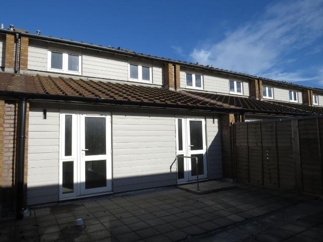 Bushfield Court, Peterborough PE2, 1 bed flat to rent, £825 pcm | PrimeLocation