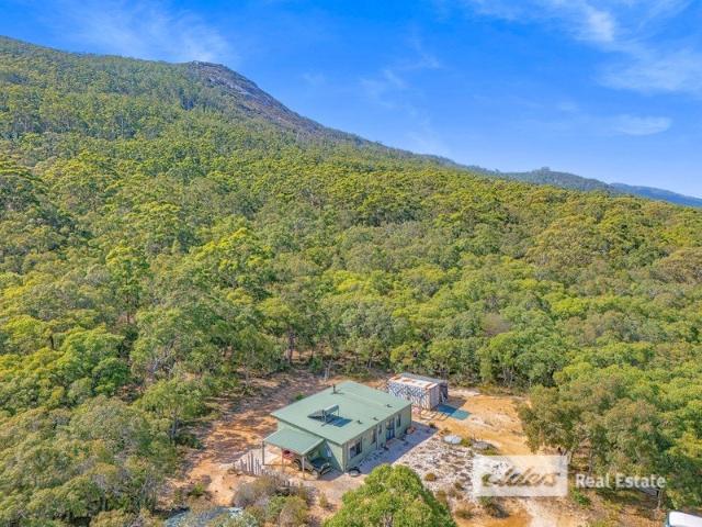 Bushland Escape at the Foot of the Porongurups