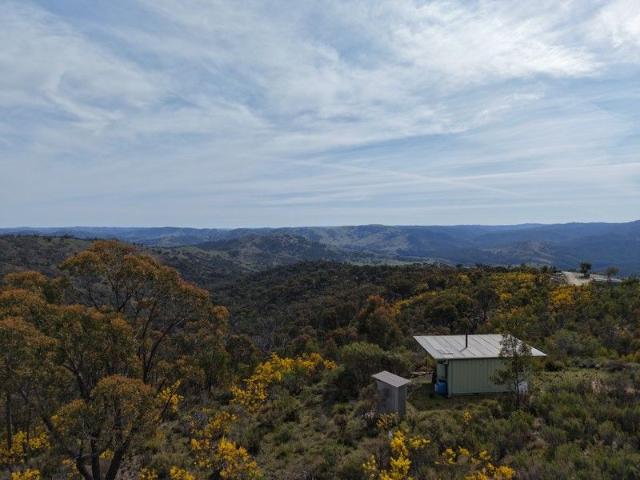 Bushland Retreat with Access & Scale