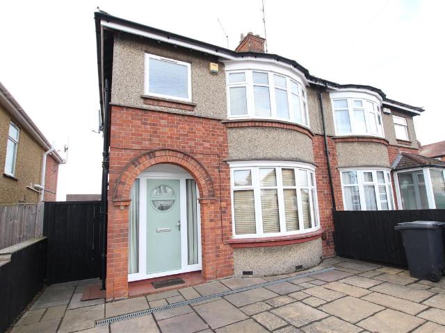Bushland Road, Northampton NN3, 3 bed property to rent, £1,400 pcm | PrimeLocation