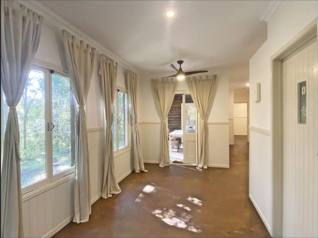 BUSHLAND SETTING