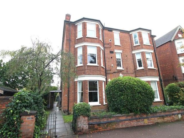 Bushmead Avenue, Bedford MK40, 2 bed flat to rent, £1,200 pcm | PrimeLocation
