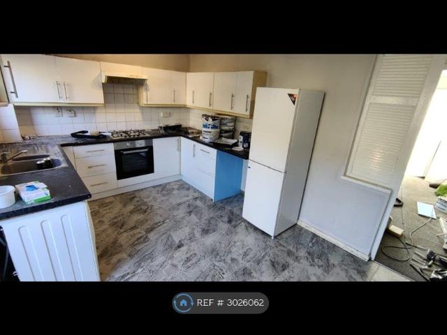 Bushy Close, Milton Keynes MK3, 3 bed terraced house to rent, £1,550 pcm | PrimeLocation