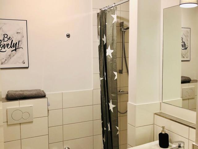 Business apartment with balcony in top location, Bremen Amsterdam Apartments for Rent