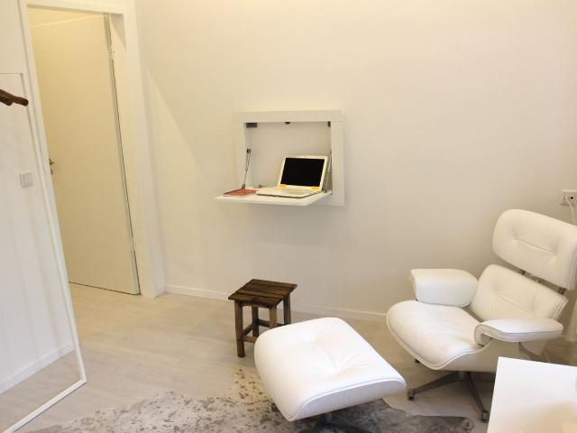 Business flat share! Stylish room in a newly established business flat share in Neuehrenfeld!, Koln Amsterdam Apartments for Rent