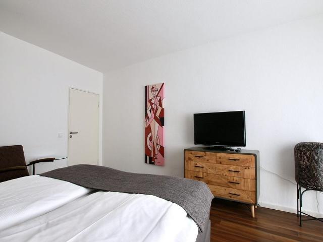 Business People Welcome Balkonapartment am Barbarossaplatz