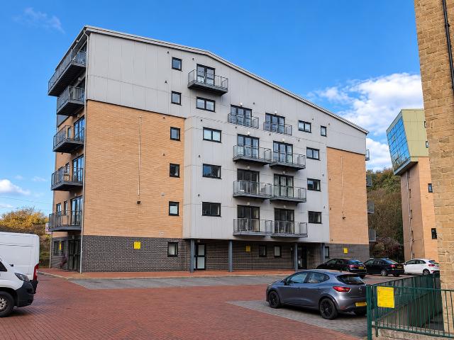 Buslingthorpe Lane, Leeds LS7, 1 bed flat to rent, £875 pcm | PrimeLocation