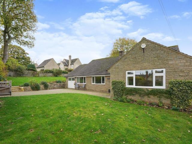 Bussage, Stroud, Gloucestershire, GL6 3 bed bungalow to rent £2,100 pcm £485 pw