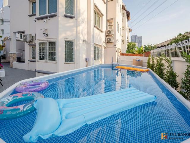 Bussarakam Place ทาวน์โฮมพูลวิลล่า 4 ชั้น พร้อมสระว่ายน้ำ ใจกลางกรุงเทพ! ️