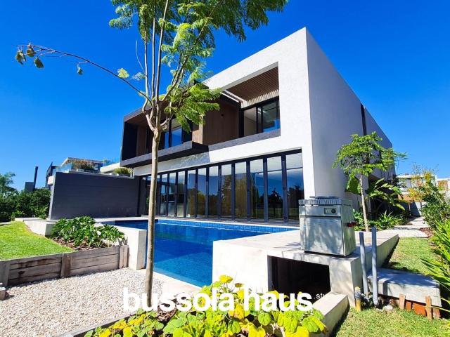 Bussola Haus