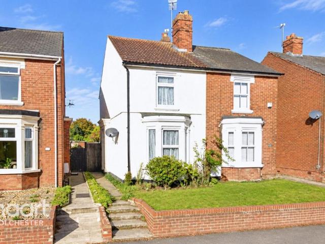 Butt Road, Colchester 3 bed semi detached house to rent £1,500 pcm £346 pw