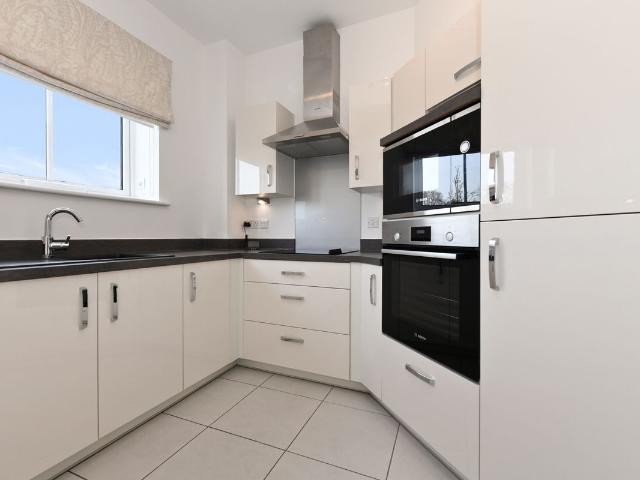 Butt Road, Colchester CO2, 1 bed flat to rent, £2,900 pcm | PrimeLocation