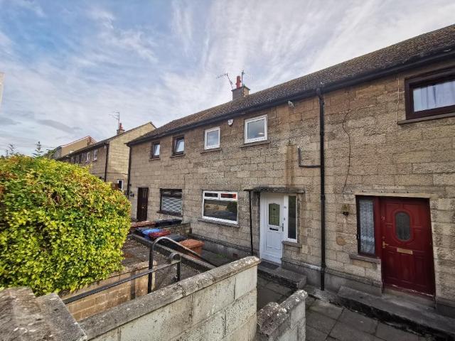 Buttars Road, Charleston, Dundee, DD2 2 bed terraced house to rent £850 pcm £196 pw