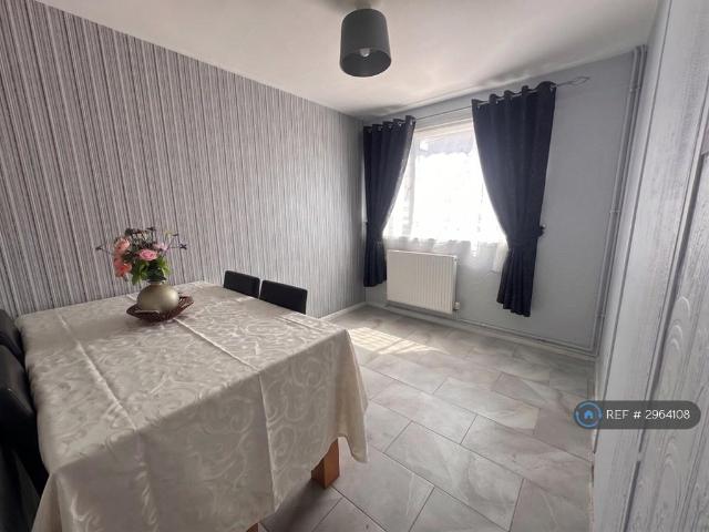 Butterwick, King's Lynn, PE30 3 bed terraced house to rent £850 pcm £196 pw