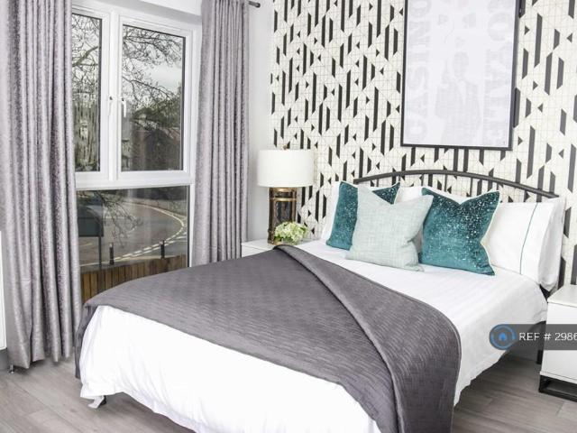 Butterworth Path, Luton, LU2 5 bed semi detached house to rent £2,300 pcm £531 pw