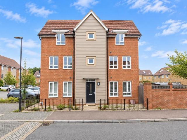 Butter Row, Wolverton, Milton Keynes MK12, 4 bed property to rent, £1,850 pcm | PrimeLocation