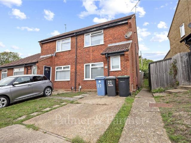 Buttercup Close, Ipswich, Suffolk, IP8 2 bed semi detached house to rent £1,100 pcm £254 pw