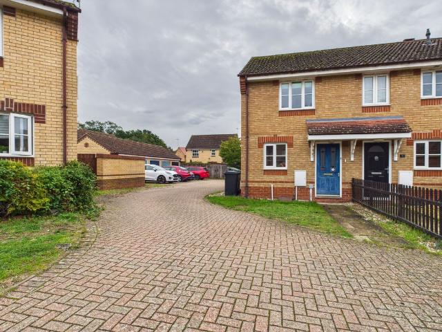 Buttercup Close, Thetford IP24, 2 bed end terrace house to rent, £1,000 pcm | PrimeLocation