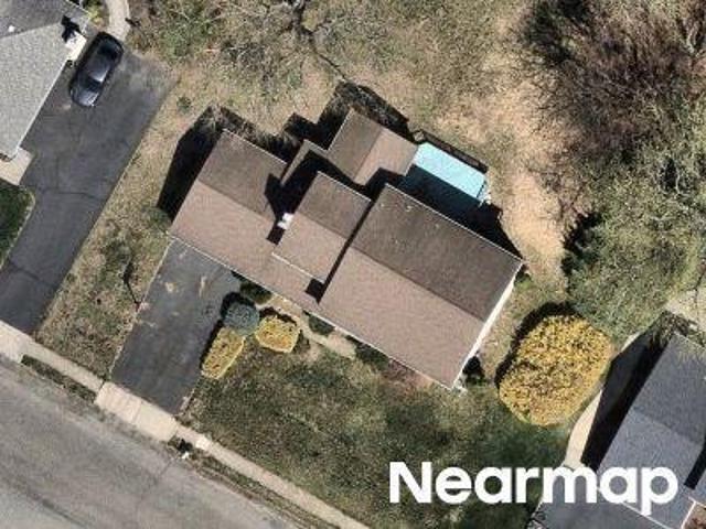 Buttonwood Dr