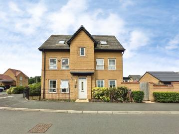 Butcher Drive, Huntingdon PE29, 4 bed semi detached house to rent, £2,400 pcm | PrimeLocation