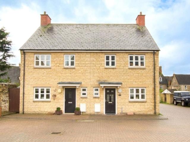 Butchers Court, Witney, Oxfordshire OX28, 3 bed semi detached house to rent, £1,850 pcm | PrimeLocation