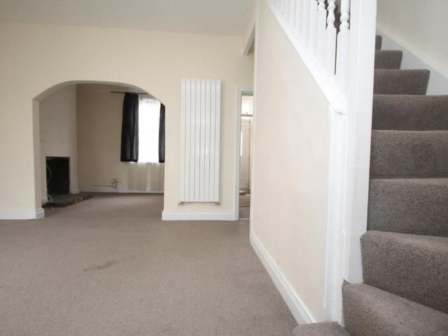 Bute Street, Cleveland TS18 2 bed terraced house to rent £595 pcm £137 pw