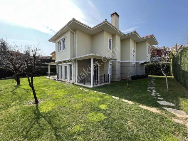 Butik Sitede. Geniş Bahçeli. Tam Müstakil. Dublex 5+1 Villa