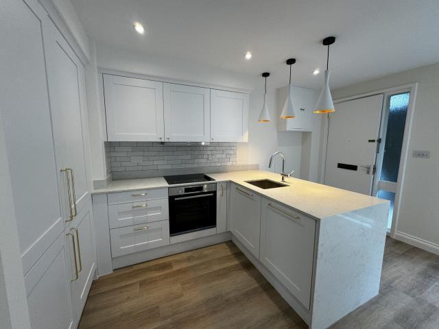 Butler Close, Oxford, OX2 2 bed flat to rent £1,900 pcm £438 pw