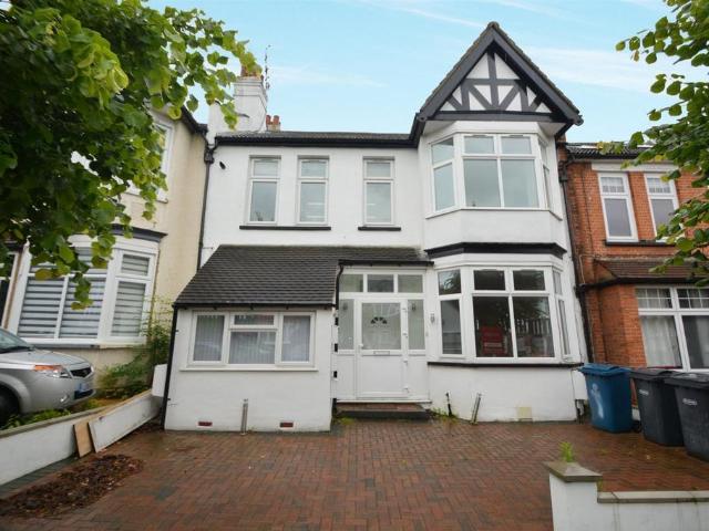 Butler Avenue, Harrow 1 bed house to rent £1,400 pcm £323 pw