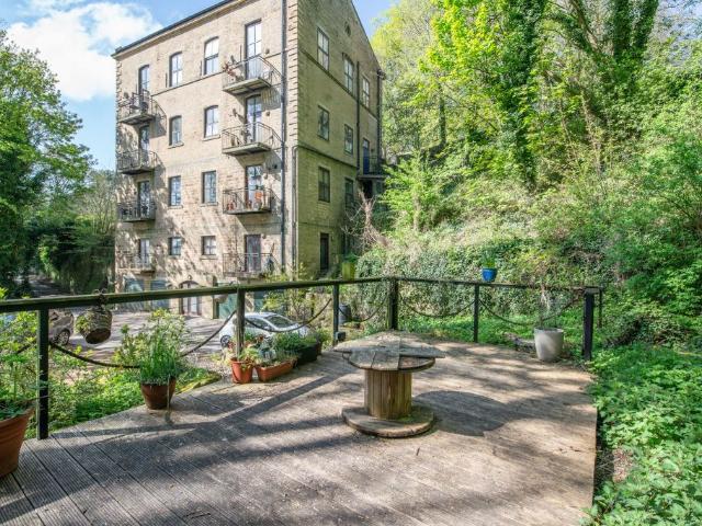 Butler Lane, Baildon, Shipley, West Yorkshire BD17, 3 bed flat to rent, £1,650 pcm | PrimeLocation