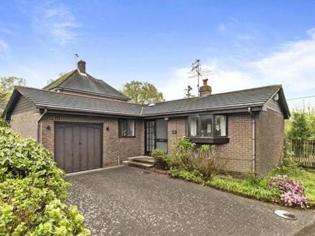 Buxted, High Street, Uckfield, 3 Bedroom Bungalow