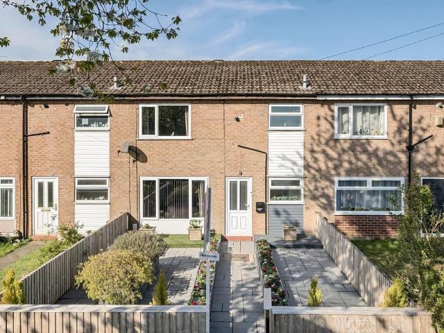Buxton Crescent, Sale M33 3 bed terraced house to rent £1,550 pcm £358 pw