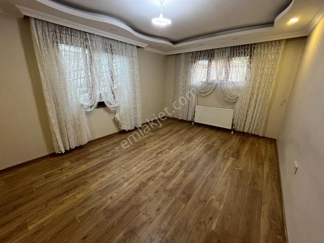 Büyükçekmece Cumhuriyet Mah Yeni Binada Lüks Temiz 2+1 Kiralık Daire