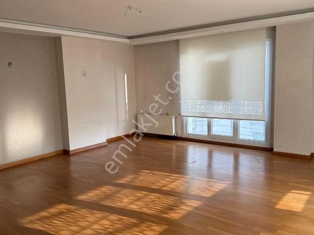 Büyükçekmece Atatürk Mah Lüx Havuzlu Site 3+1 Acil Satılık Daire