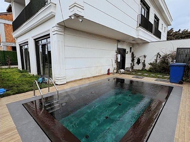 BÜYÜKÇEKMECE GÜZELCE MAH. ULTRA LÜKS DENİZ MANZARALI TRİPLEKS