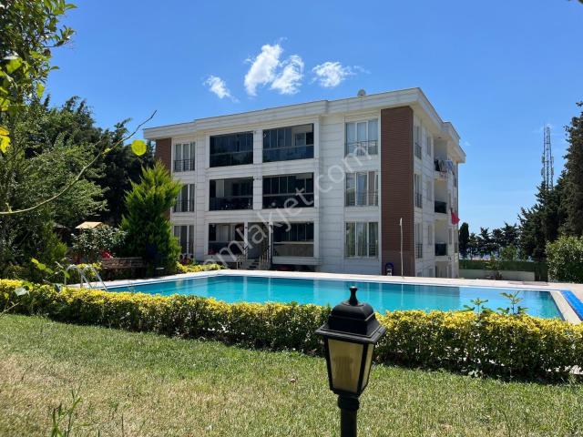 Büyükçekmece De Kiralık Daire 2+1 Havuz Ve Deniz Manzaralı Site