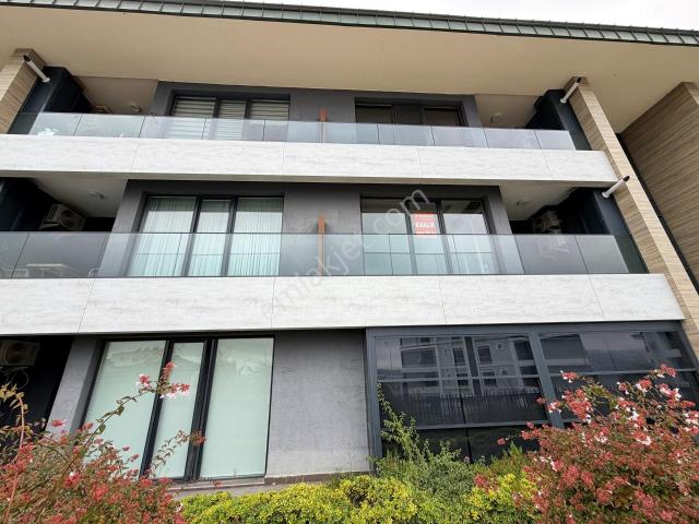 Büyükçekmece Ekinooba Rose Marin Yakut Sitesinde Kiralık Deniz Manzaralı 3+1 Daire