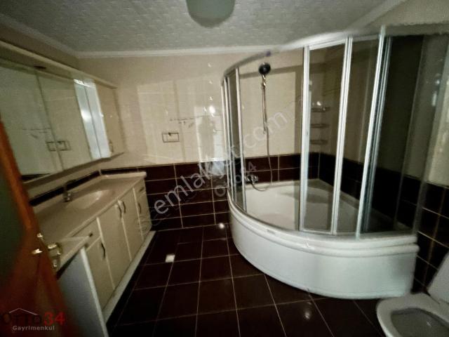 Büyükçekmece Oylumpınar'da Kiralık Büyük Model 175m2 3+1 Daire