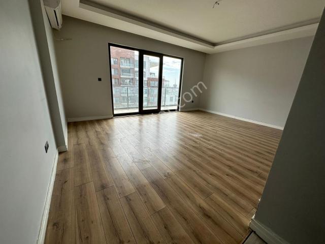 Büyükçekmece Pınartepe Mah 1coastal Cıty'de 3+1 Kiralık Daire