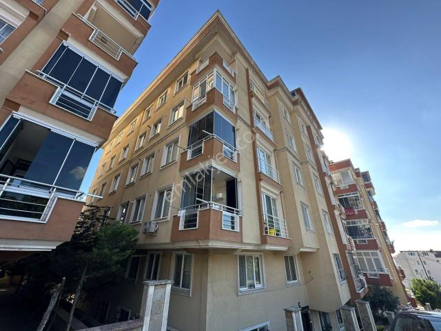 Büyükçekmece Pınartepe'de Satılık 3+1, 130m2 Geniş Daire