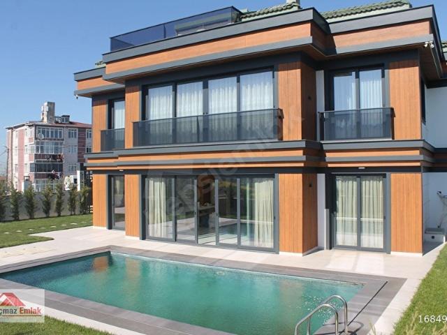 Büyükçekmece Tepecik Satılık Müstakil Villa