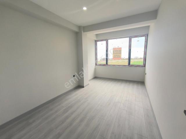 Büyük Şehir Belediyesine Yakın Ayçadan Kiralık 1+1 Daire