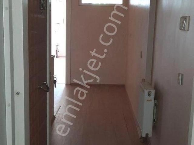 Büyükdere Mahallesi Millet Caddesi Üstünde Kiralık Geniş 1+1 Daire