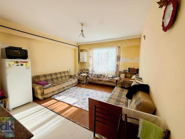 Büyükdere Mahallesinde Satılık 1+1 Daire