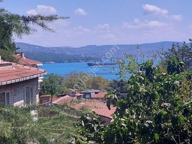 Büyükdere Sahile Yakın Bahçeli Manzaralı 2 Adet Satılık Müstakil Ev