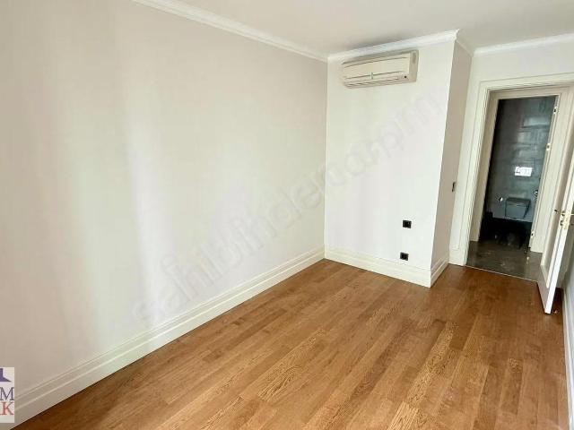 Büyükyalı Deniz Manzaralı Güneydoğu Cepheli Geniş 3+1 Lüks Daire