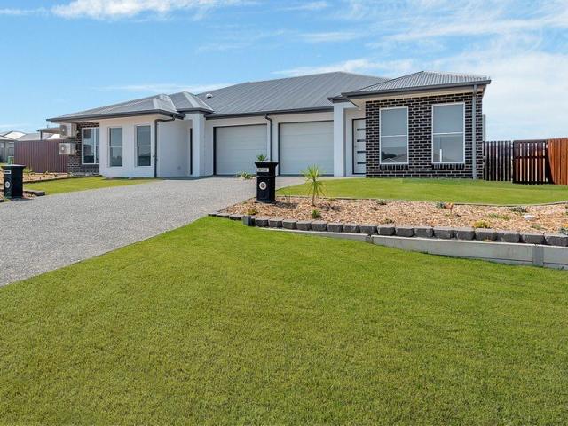 BUY ONE OR BUY ALL THREE OUTSTANDING GLENVALE TRIPLEX INVESTMENT OPPORTUNITY