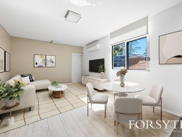 Bright & Airy Apartment in Prime Location